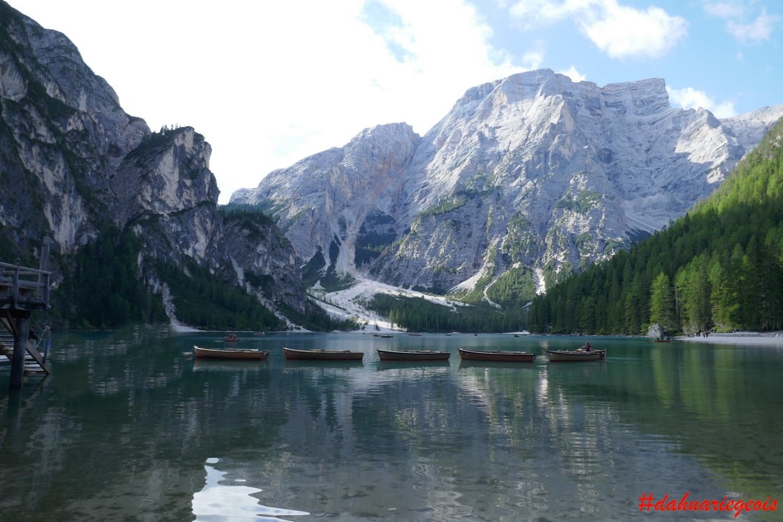 Lago di Braies au dolomites