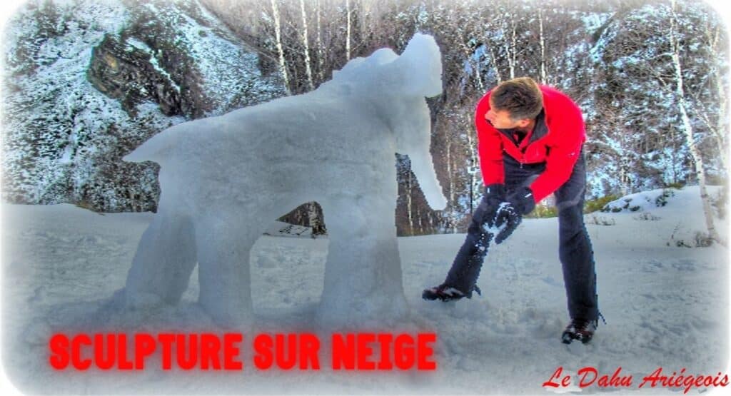 Sculpture sur neige avec le Dahu Ariégeois en Ariège