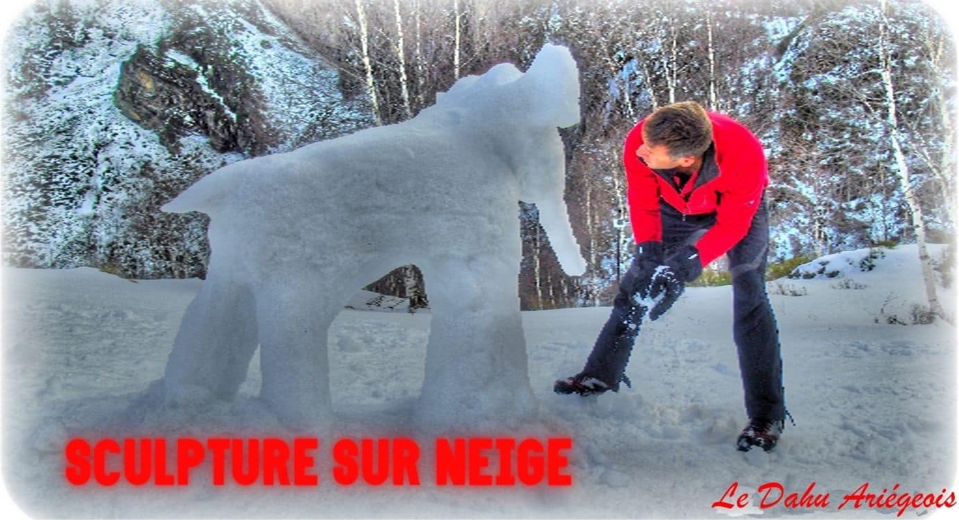 Sculpture sur neige avec le Dahu Ariégeois en Ariège